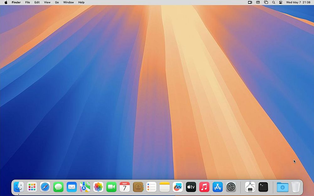 macOS Sequoia 15: Desktop after having increased the screen resolution